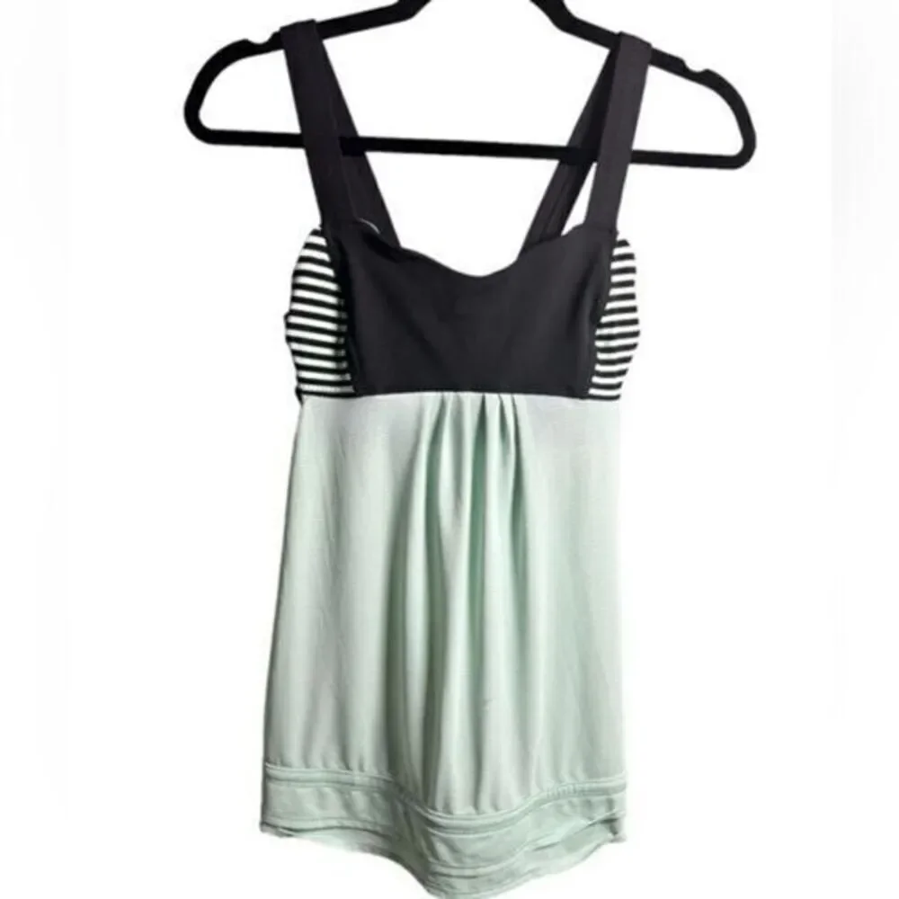 lululemon athletica size excellent